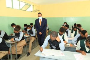 Read more about the article የትምህርት ሚኒስትሩ ዶ/ር ጌታሁን መኩሪያ የ12ኛ ክፍል ብሔራዊ ፈተና በሚሰጥባቸው ጣቢያዎች ምልከታ አደረጉ